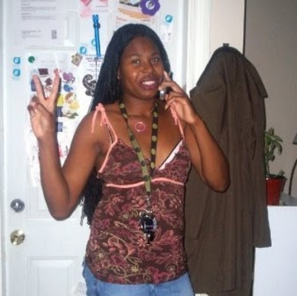 Meet your Posher, Roxane - Picture 1 of 1